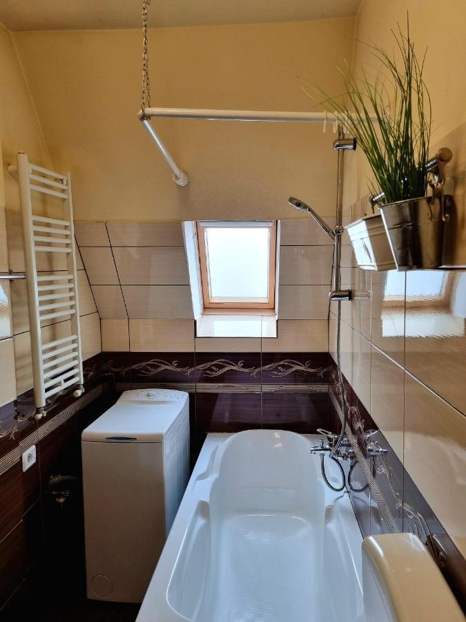 Iulius Town Charm Cozy Apartments Timisoara Ngoại thất bức ảnh